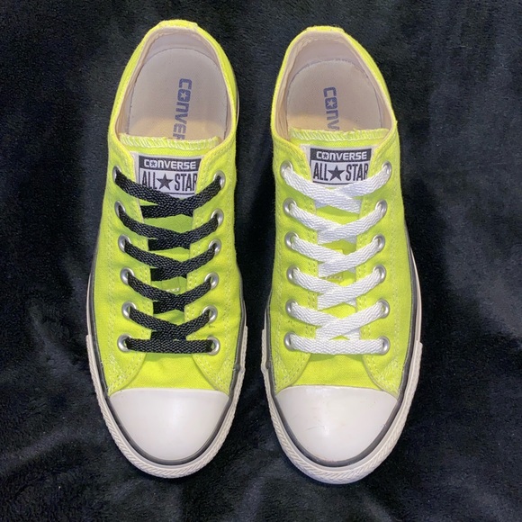 💖✨HP✨💖 Converse unisex, his or hers - Picture 2 of 8